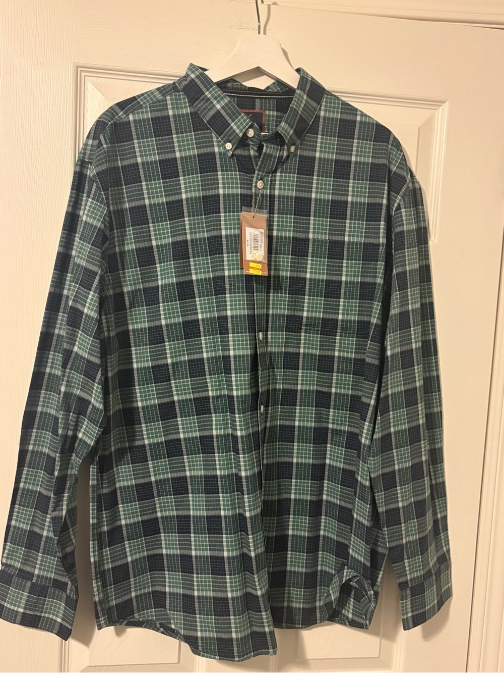 Denver Hayes Men's Green Plaid Button-Down Shirt